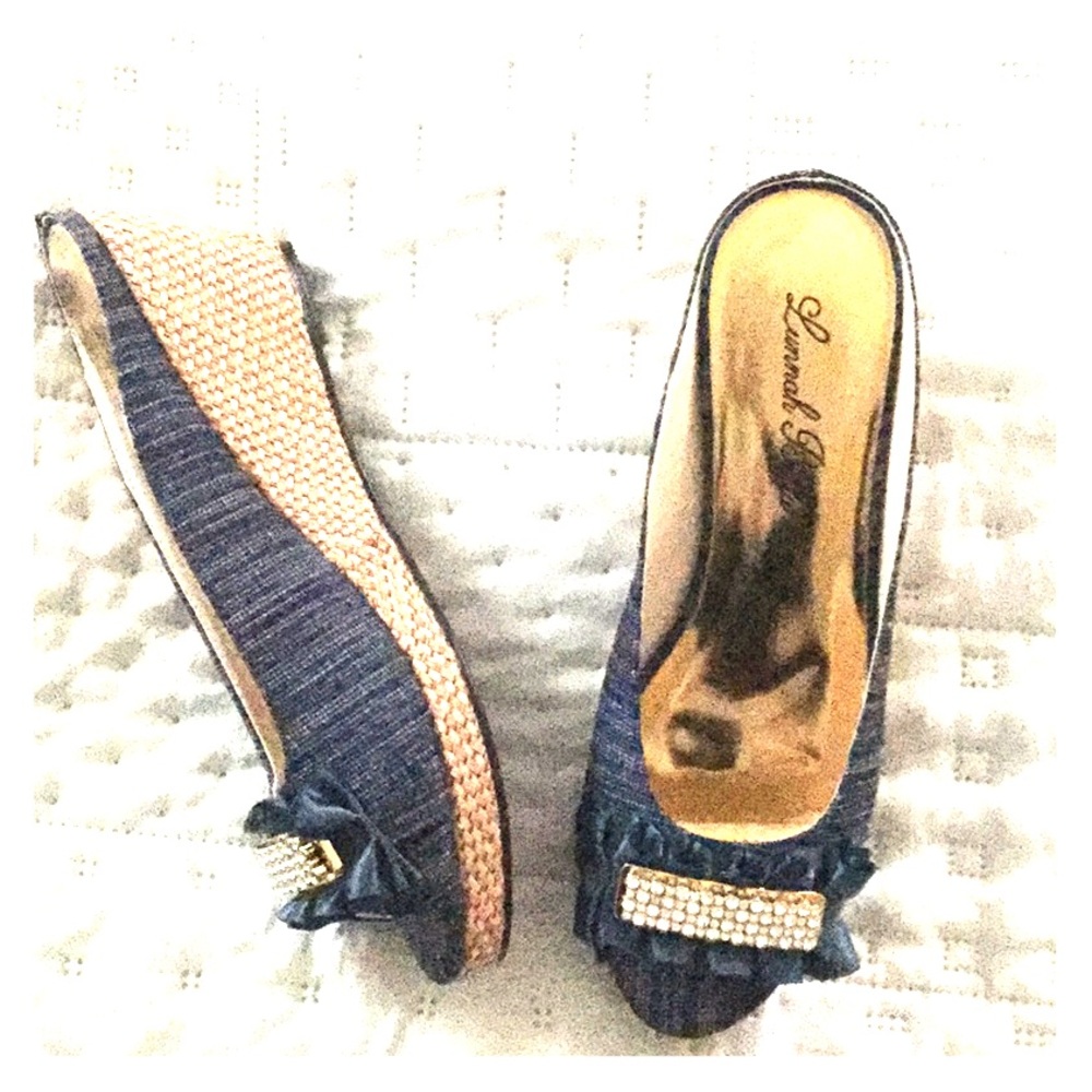 Lunnah Bella blue dressy slip on Sandal size 7